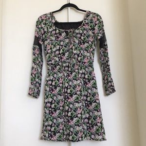 Scoop neck floral dress 🌷🌿